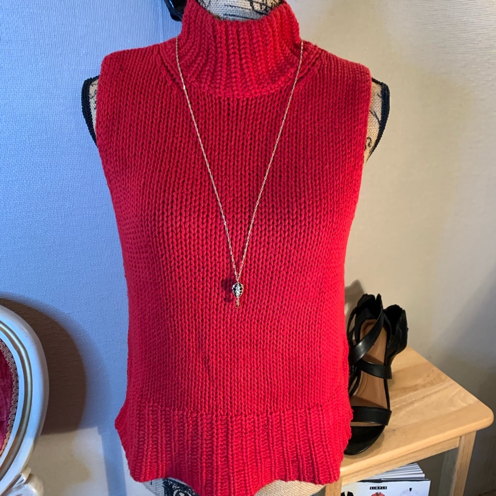 Next Era Red ❤️ knit 🧶 top - Picture 5 of 8